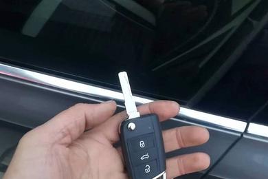 汽车钥匙增配_宝丰汽车开锁_汽车遥控器平顶山附近开锁公司