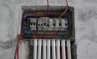 杭州水电工上门维修电话（修电路跳闸-更换开关多少钱）