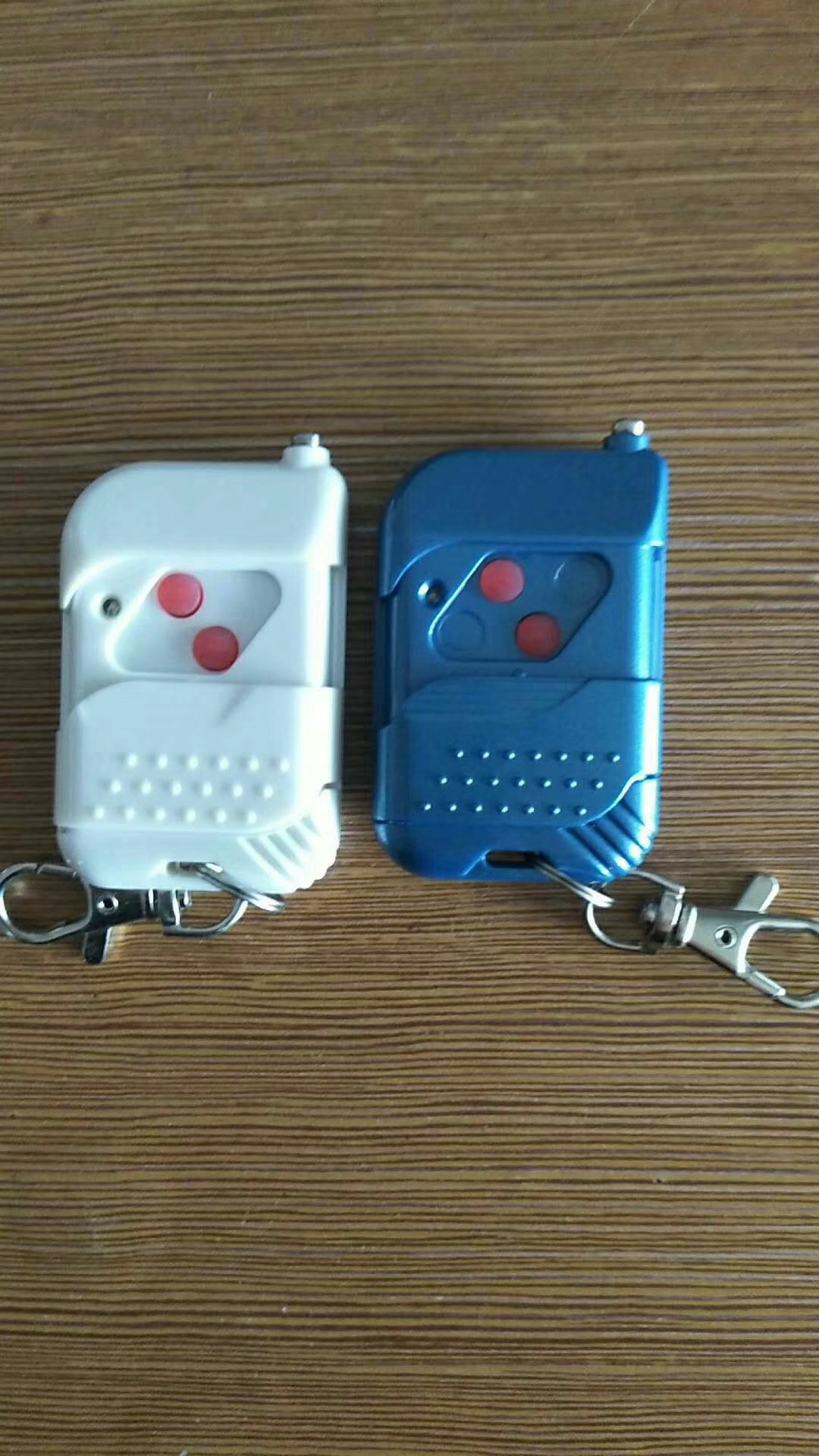 宝丰开锁公司电动车库门遥控器制作安装维护