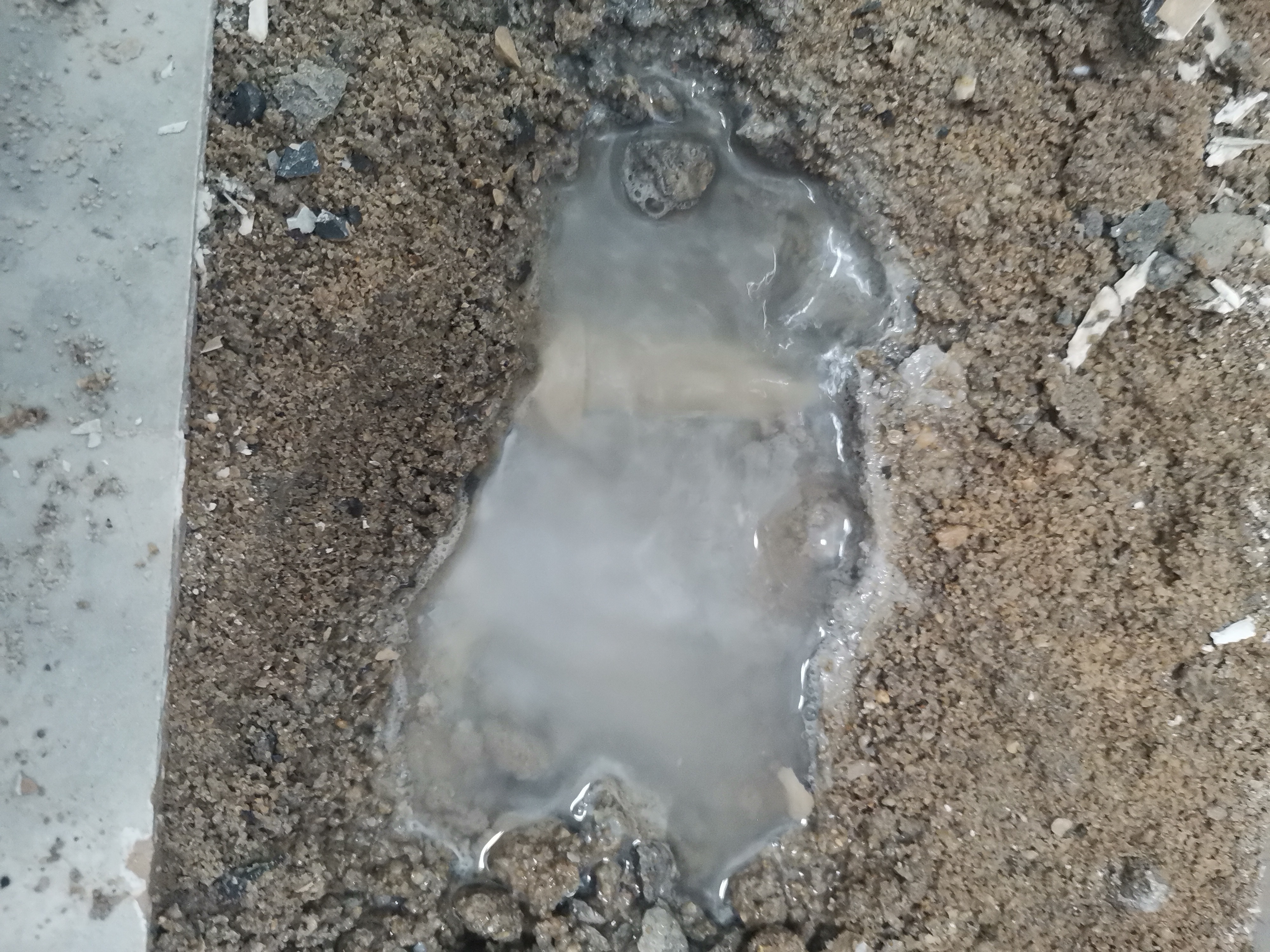 海珠区附近小区水管漏水查漏水点，套房里暗管