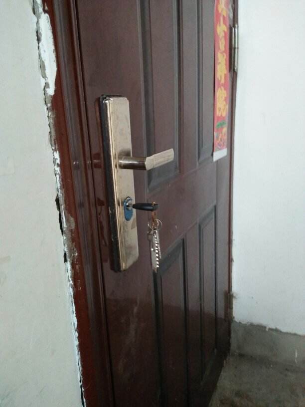 济南南辛庄西路专业老师开换锁，防盗门锁，保险箱