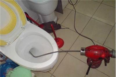 济南德裕家园附近疏通马桶公司 马桶掉异物疏通