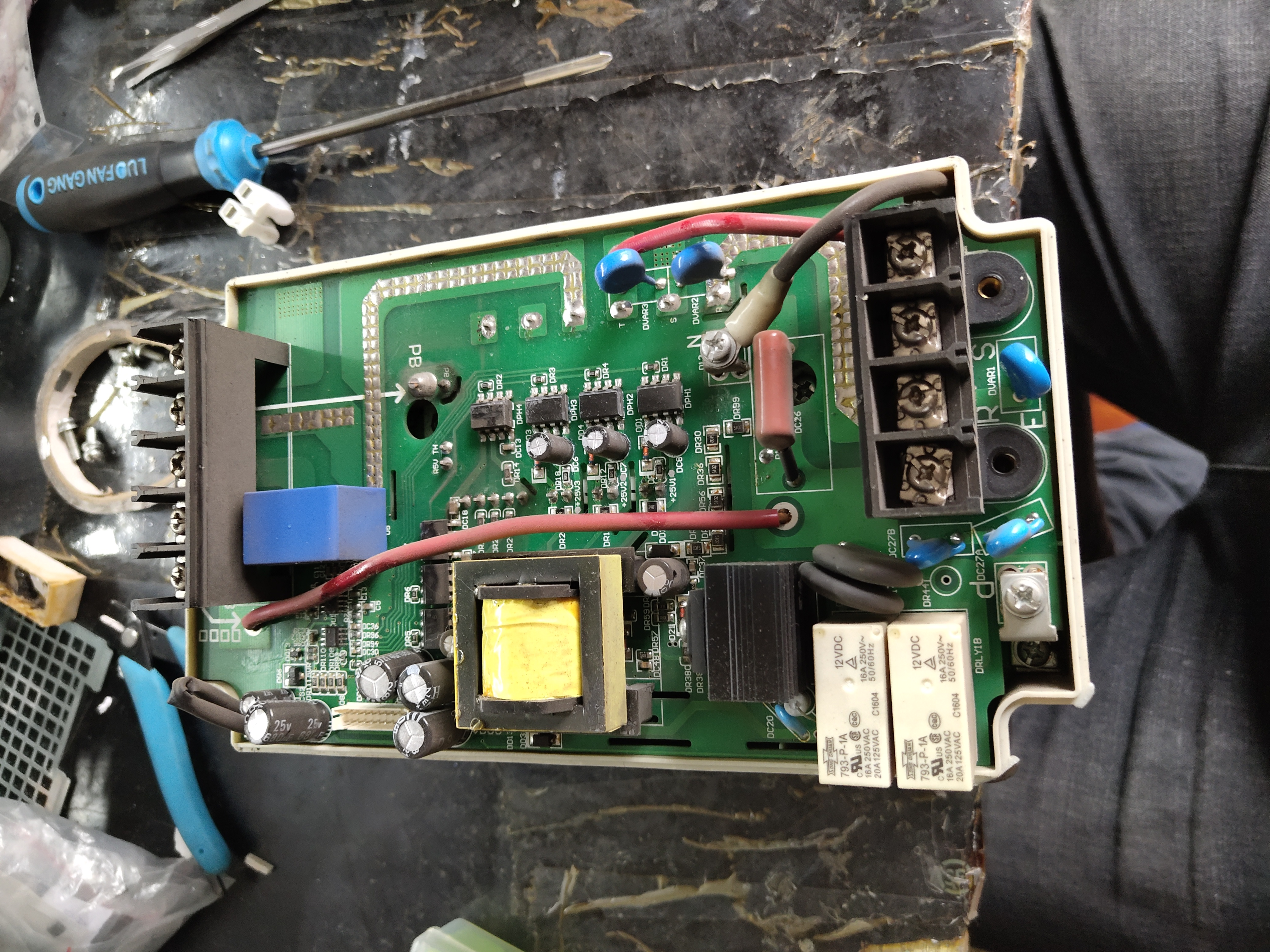 河南郑州施耐德变频器维修郑州变频器维修保养