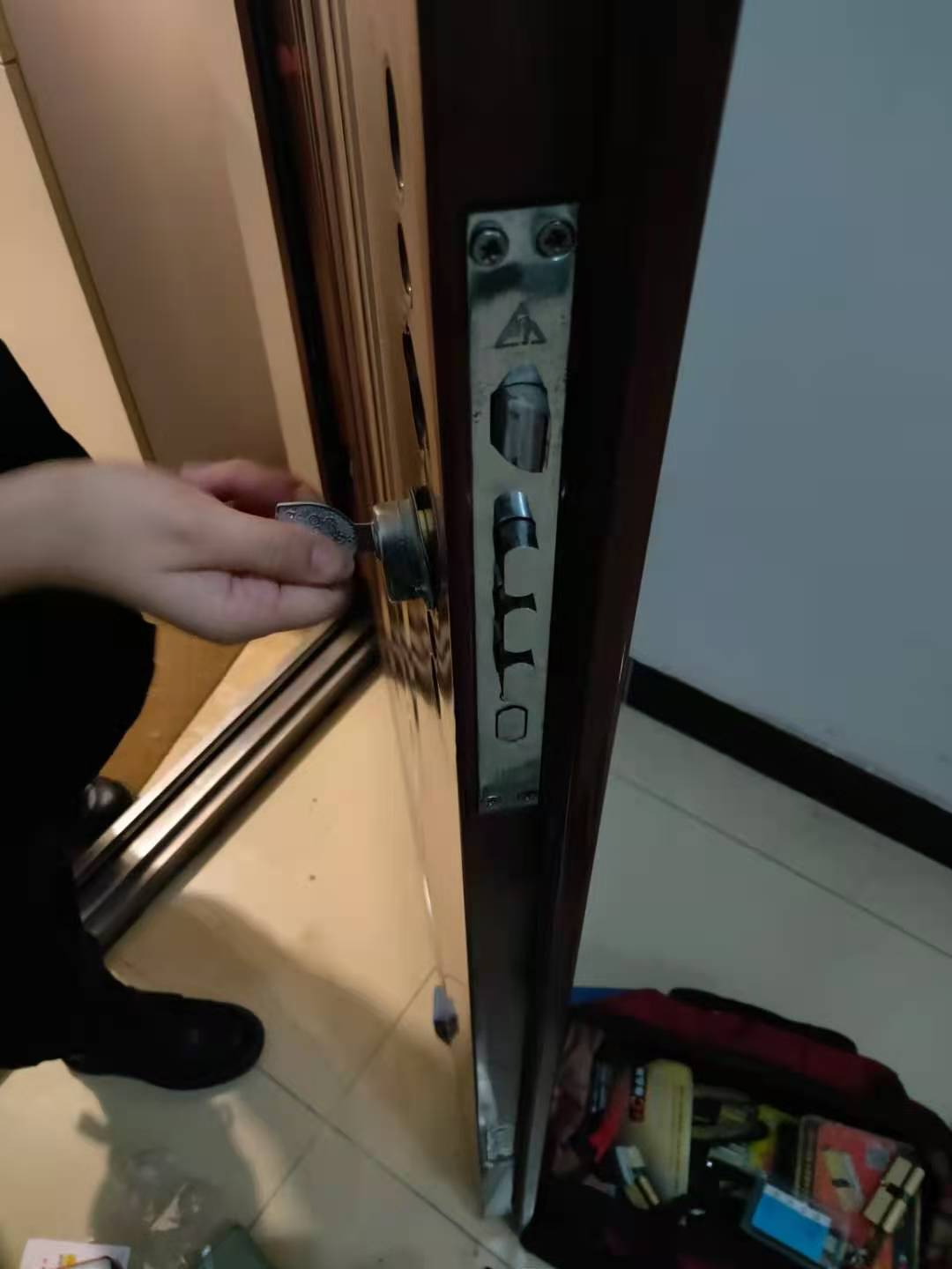 朝外大街开锁（收费标准）朝外大街换锁电话