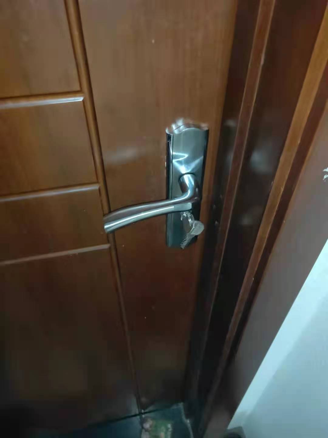 中关村开锁急速达，中关村房门开换锁