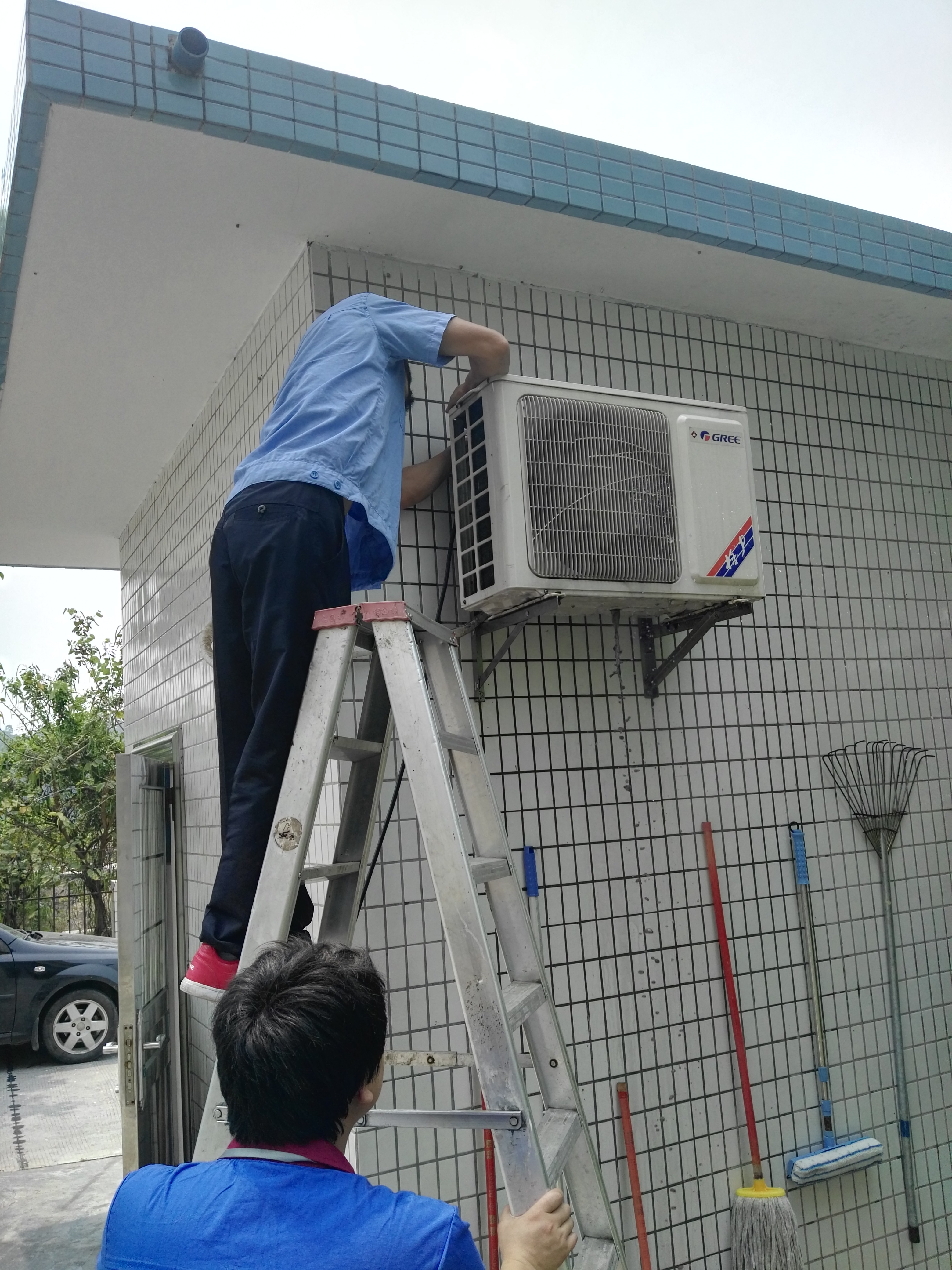 西安劳动路空调维修公司_空调加氟加冷媒_厂家价格