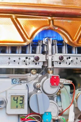 西安灞桥区壁挂锅炉维修电话_30分钟快速上门