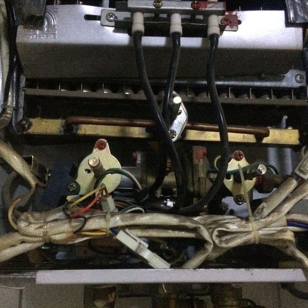 西安友谊路电热水器维修电话(全国联保)24小时客服中心