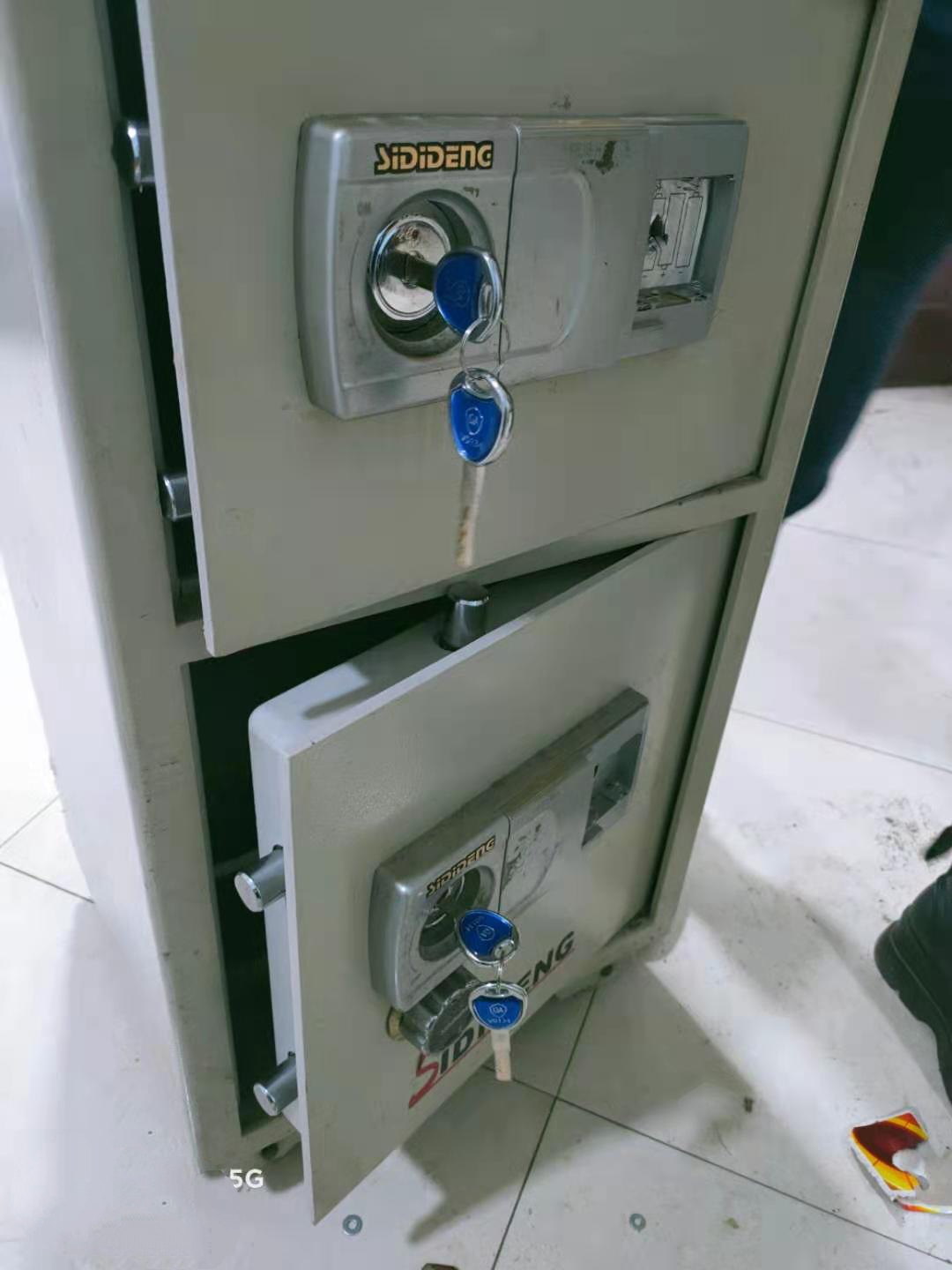 东西湖区金银潭开锁公司,专业金银潭附近开锁-换锁-修锁