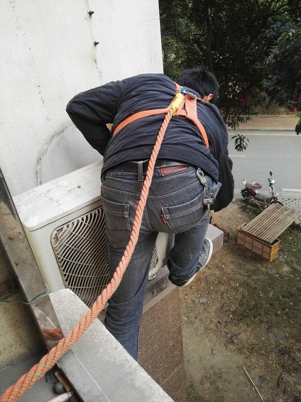 西安高新区空调移机多少钱一次？高新区空调安装加氟多少钱？