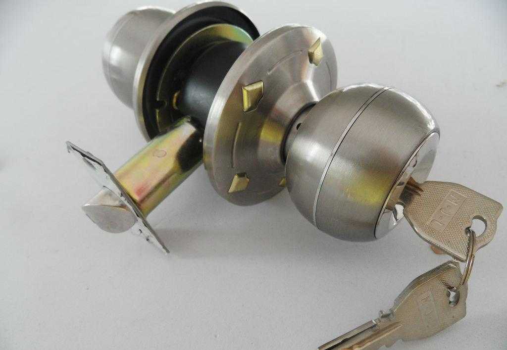 济南金邸山庄附近诚信开锁公司,对客人细心服务