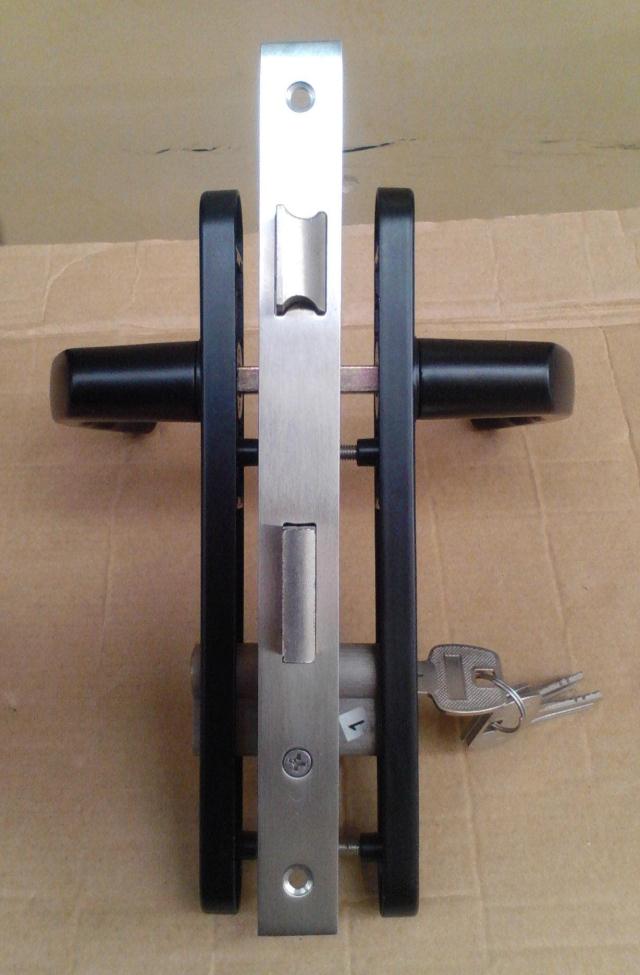 济南吴家堡附近开锁公司联系电话，安装智能锁让您无后顾之忧