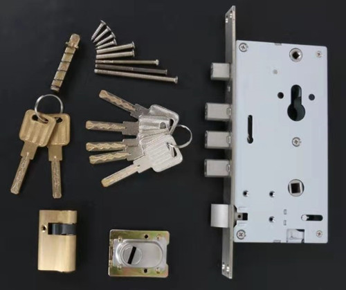 济南景嘉山庄附近开锁换锁 配汽车钥匙全市连锁