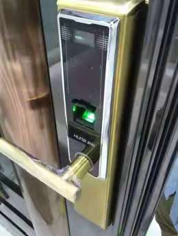 济南匡山小区附近开锁公司电话 110联动开锁为您服务