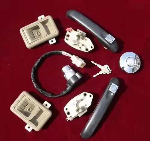 济南名辉豪庭附近公司 开汽车锁，公司规模大