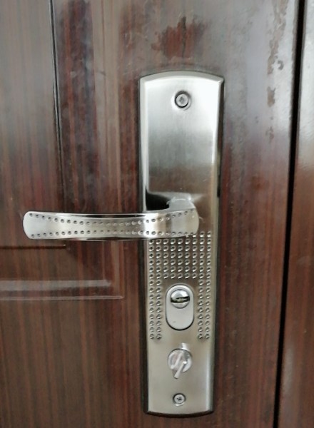 济南市中区开锁修锁电话 汽车钥匙 保险柜开锁解码