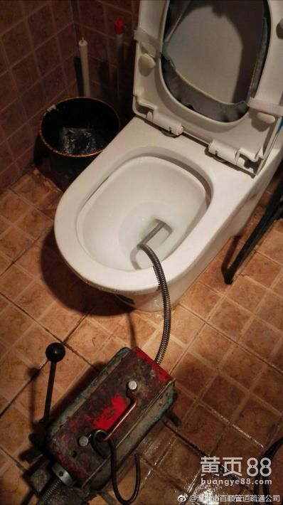 济南经七路附近疏通公司疏通马桶疏通下水道疏通地漏