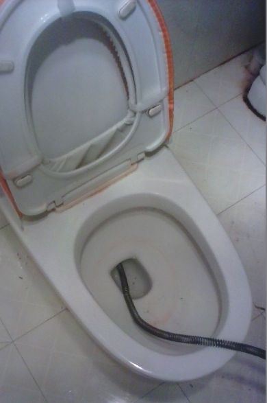 济南卢浮公馆疏通公司：管道疏通，来电优惠、24小时上门服务、