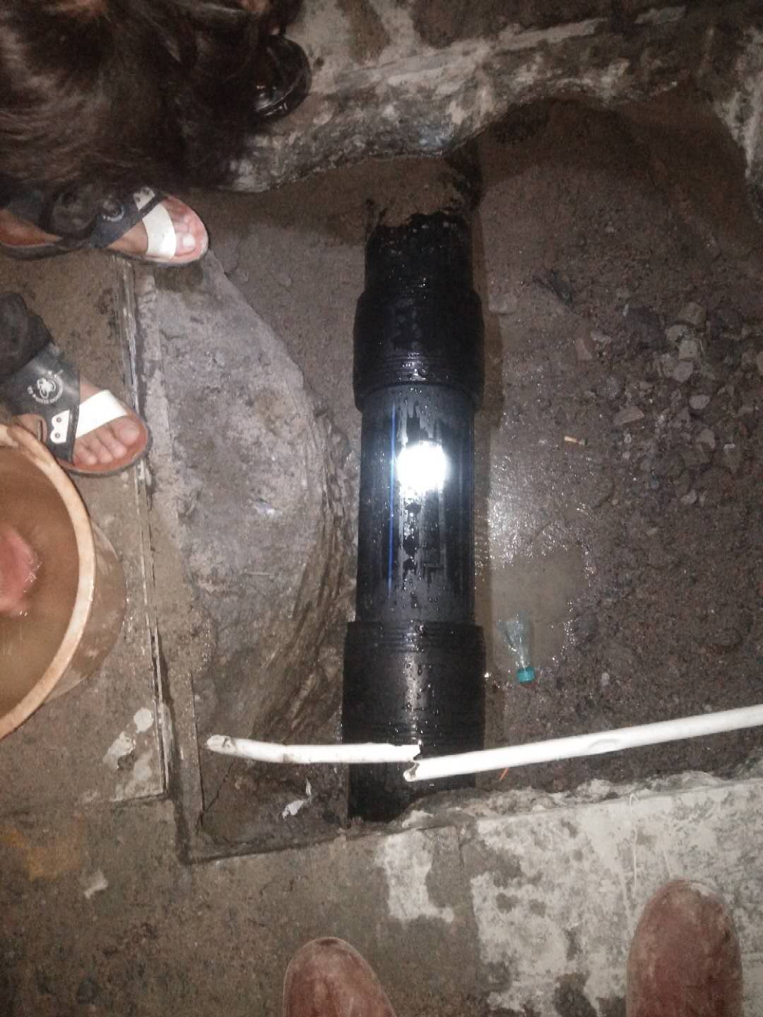 住宅埋墙暗管漏水查漏，小区给水管网漏损检漏维修