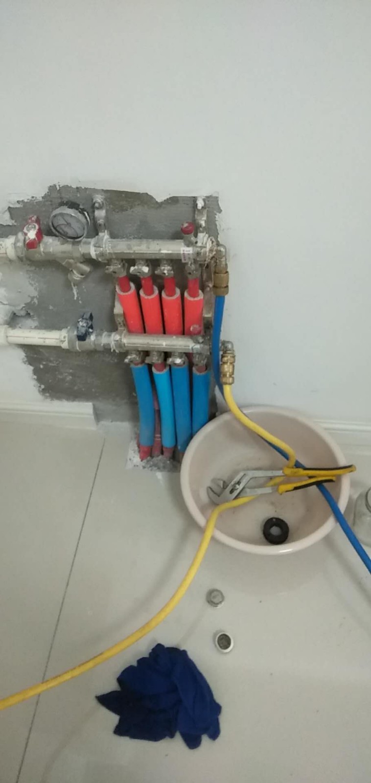 济南清洗地暖维修暖气地暖