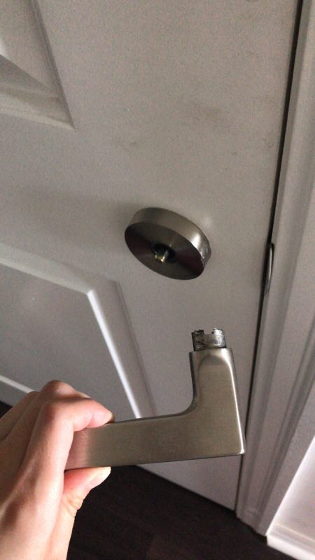 济南乐山小区附近开锁换锁芯十分钟上门换锁还有九折优惠