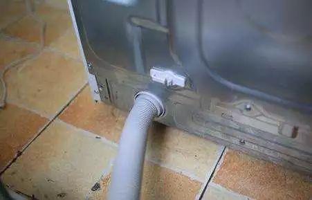 无锡洗衣机脱水过程漏水的原因有哪些？