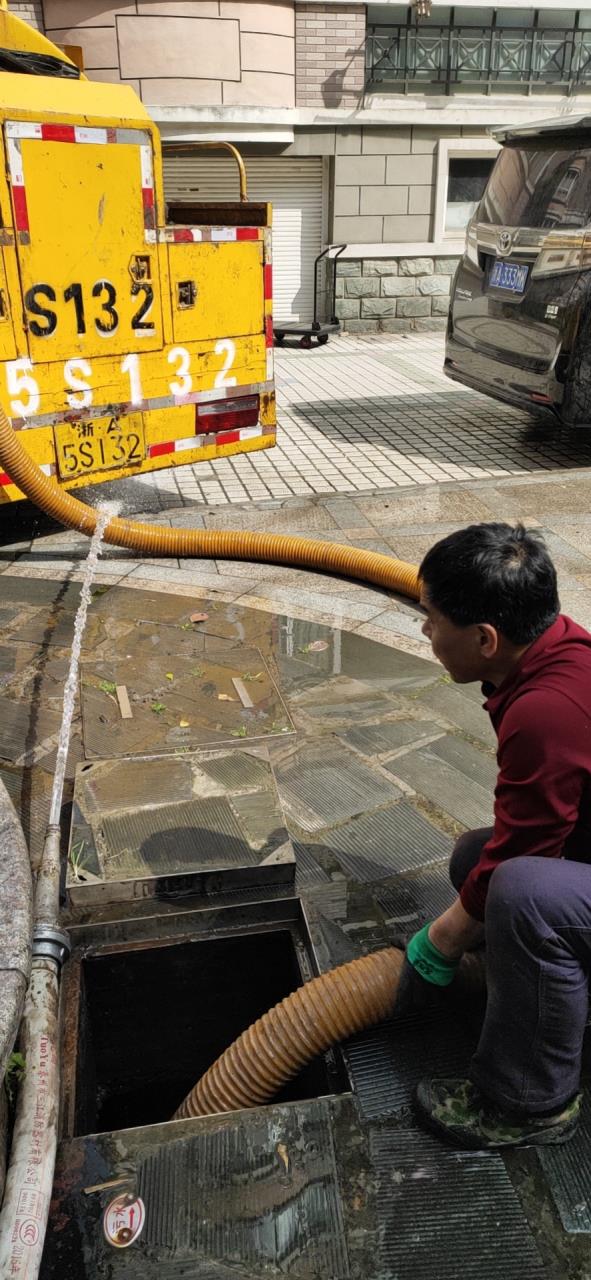 杭州吸粪车吸一次多少钱（点击）杭州吸粪车联系电话多少