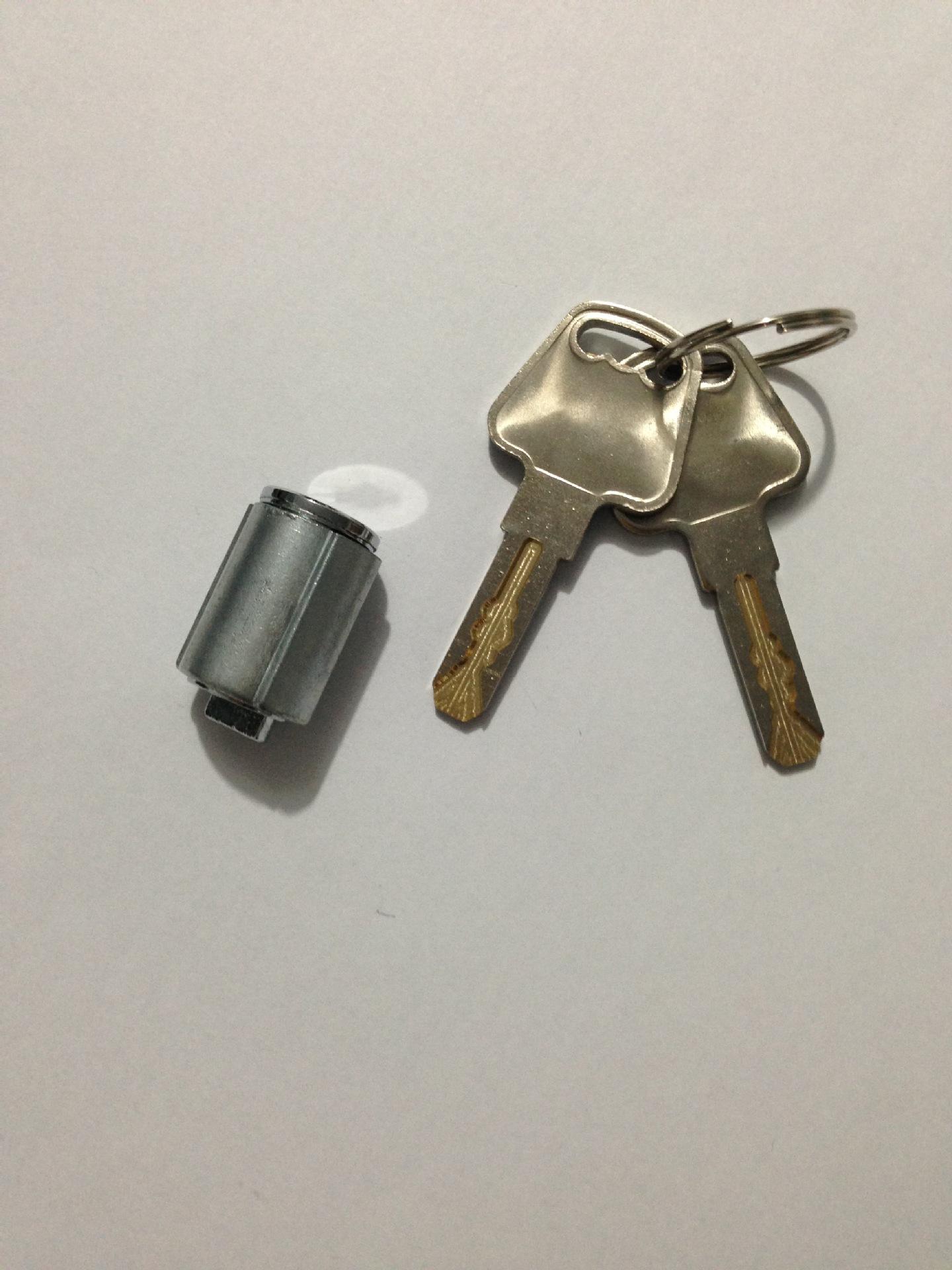 济南荣祥花园附近开锁公司 换防盗门锁芯把手