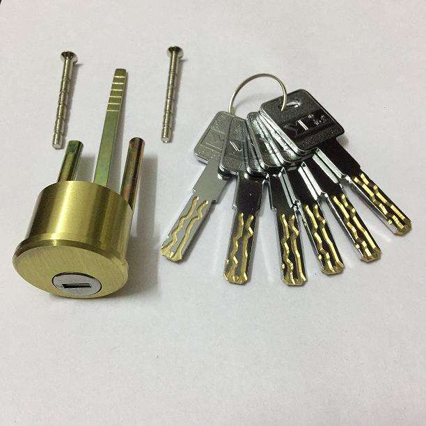 济南泺安路开锁换锁芯 开保险柜 配汽车钥匙