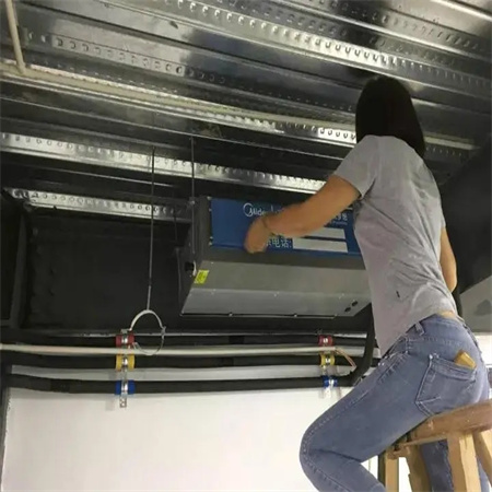 西安科技路特灵空调加冷媒清洗保养