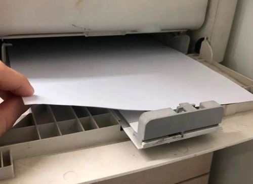 使用的打印机老是卡纸，有什么方法能解决呢？