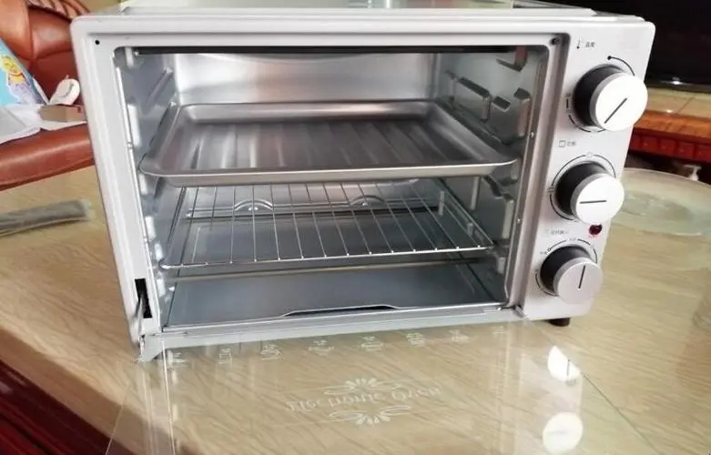 烤箱通電后不加熱，內部燈不亮怎么回事？