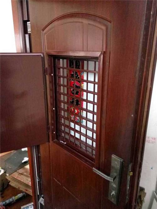济南家具木桌子维修补漆24小时上门