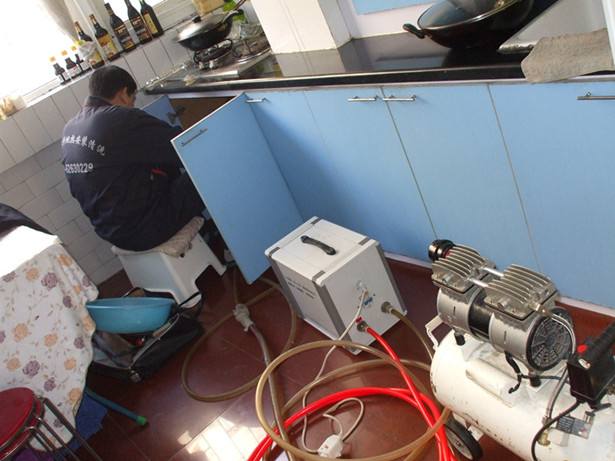 西安交通大学清洗地暖多少钱-地暖漏水检测检测地暖漏水维修查找漏水
