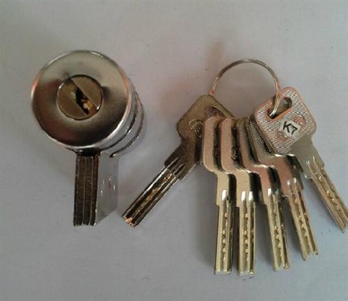 济南金科城附近开锁公司电话 专业的开换锁团队