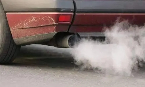汽車排氣管冒白煙、藍煙、黑煙分別是什么意思？