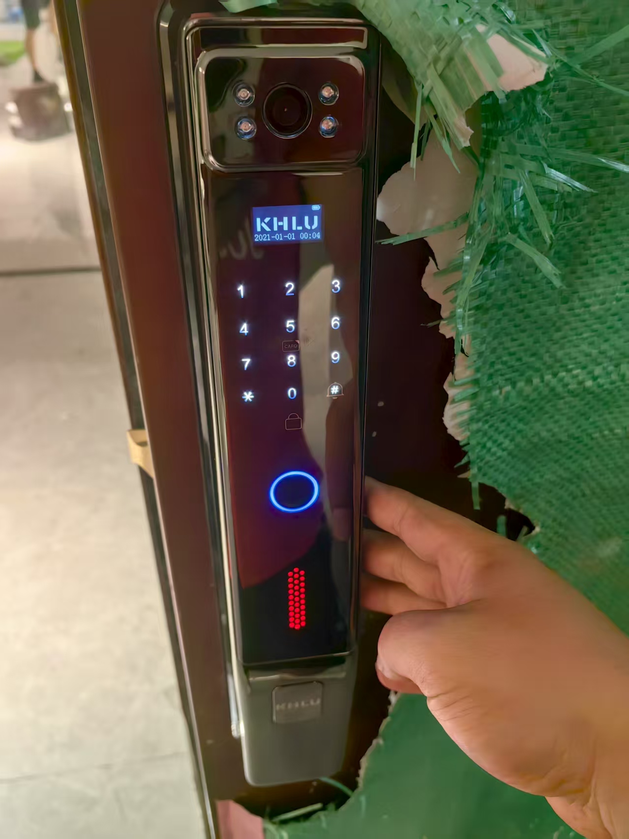 自贡市修锁师傅 - 换锁芯 - 适配不同品牌防盗门