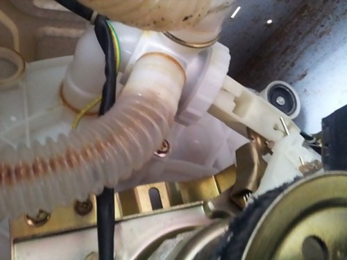 洗衣机不排水了怎么办