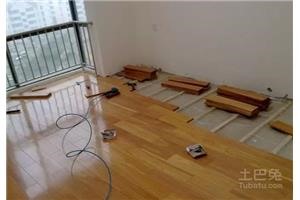 苏州相城区专业地板维修安装,地板起鼓,地板更换 拆旧地板