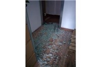 上海黄浦区酒店淋浴房玻璃自爆了配玻璃