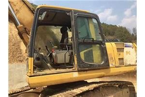务川县小松挖掘机维修服务公司-无力憋机维修解决