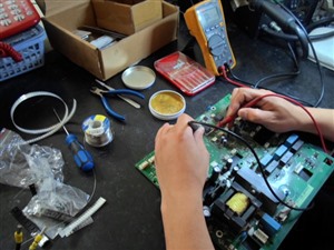 苏州木渎专业维修变频器、电路板、触摸屏等工业设备