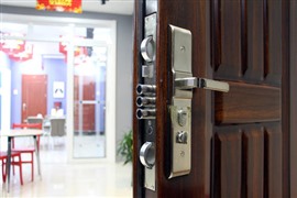 西安亚萨合莱防盗门