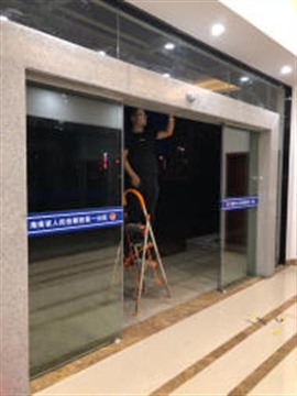 维修感应门电话西安电动门维修感应门定做自动门安装玻璃门定做维