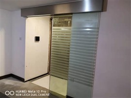 杭州市滨江区哪里有安装维修玻璃门电动感应门师傅电话