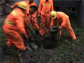 （庞大队伍24小时上门）南京大厂县清理化粪池管道清洗公司