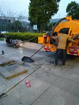 西山区前兴路附近抽污水 隔油池清理吸污 商铺抽粪