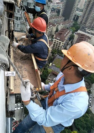 上海蜘蛛人高空外墙排险拆除安装打胶防水清洗