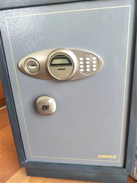 甘肃省兰州市西固区万通换锁修锁开锁开门上门维修服务配钥匙锁芯