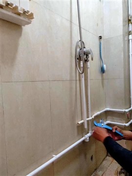 青岛修水管安装水管20年老师傅自己团队没有中间商